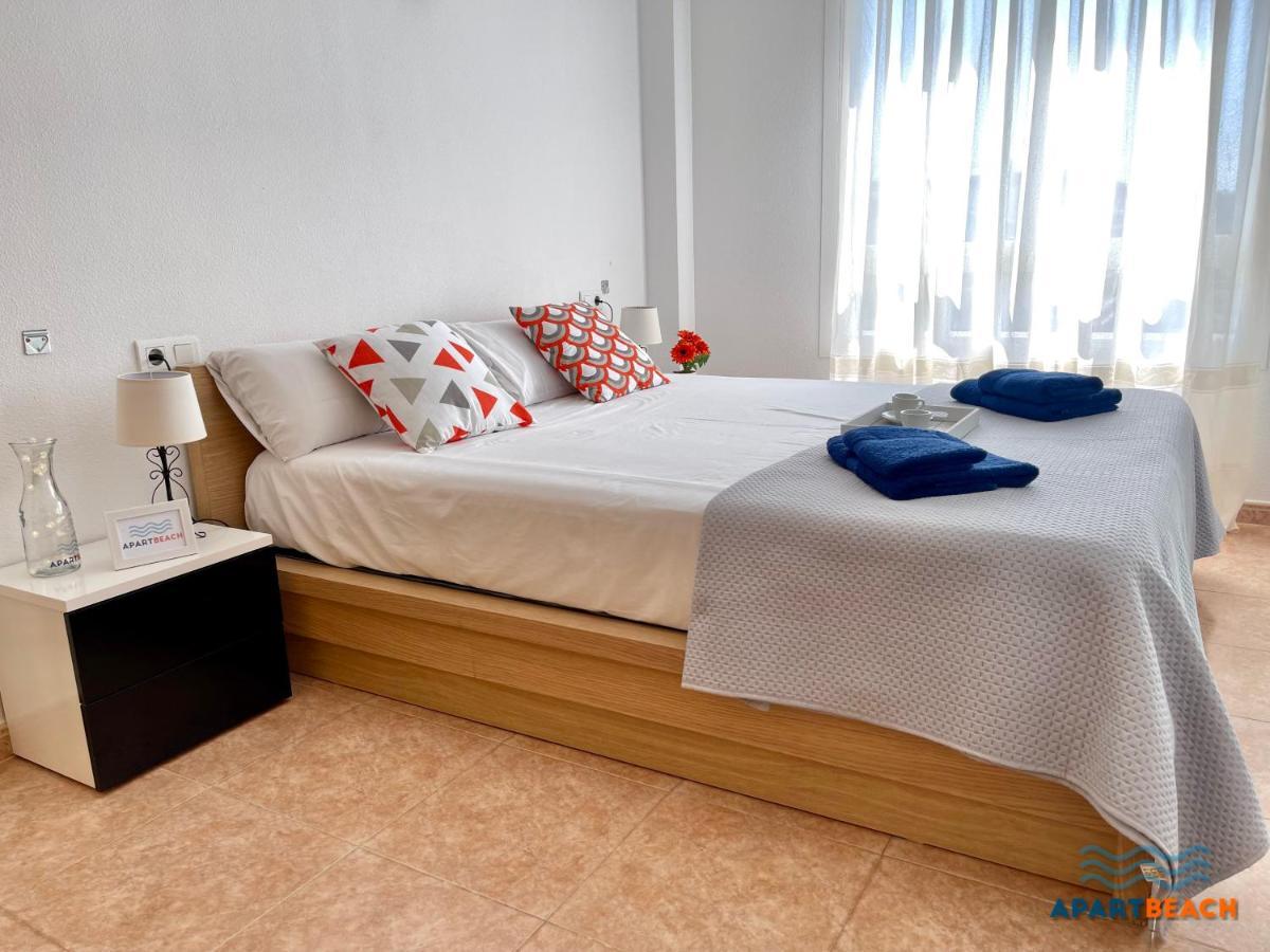 Apartbeach Los Juncos Residencial Piscinas Y Petanca La Pineda Kültér fotó