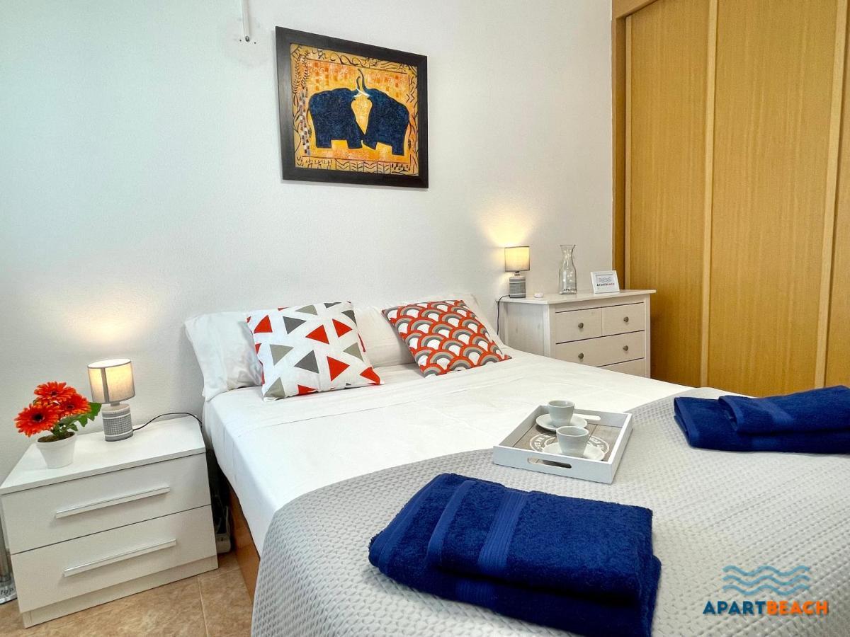 Apartbeach Los Juncos Residencial Piscinas Y Petanca La Pineda Kültér fotó