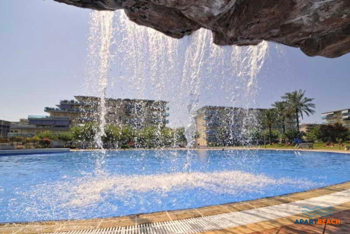 Apartbeach Los Juncos Residencial Piscinas Y Petanca La Pineda Kültér fotó