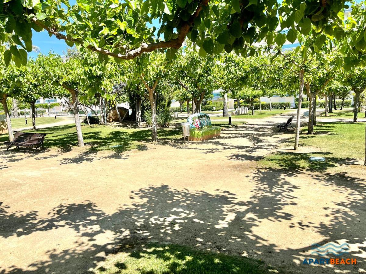 Apartbeach Los Juncos Residencial Piscinas Y Petanca La Pineda Kültér fotó