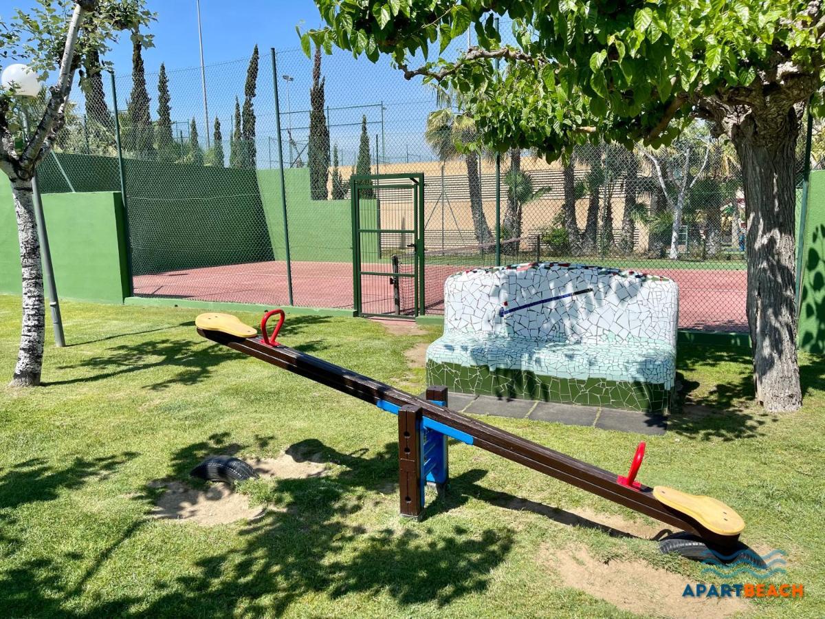 Apartbeach Los Juncos Residencial Piscinas Y Petanca La Pineda Kültér fotó