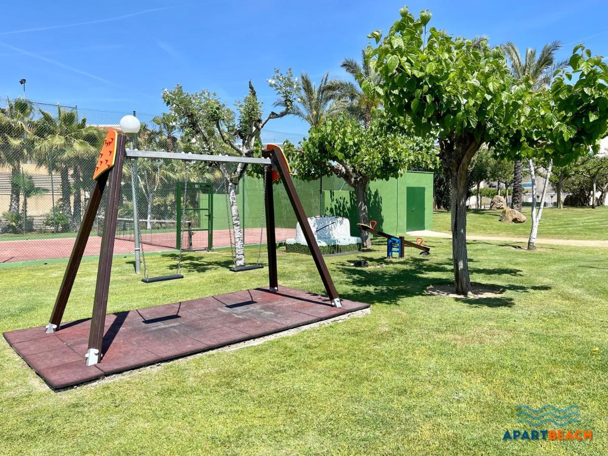 Apartbeach Los Juncos Residencial Piscinas Y Petanca La Pineda Kültér fotó