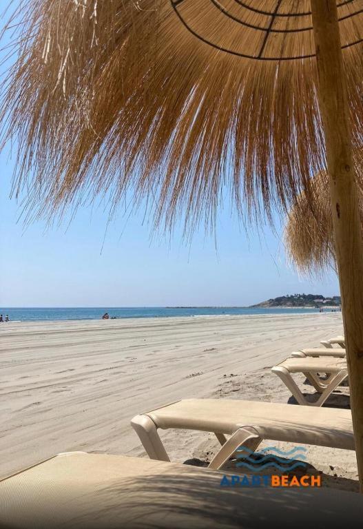 Apartbeach Los Juncos Residencial Piscinas Y Petanca La Pineda Kültér fotó