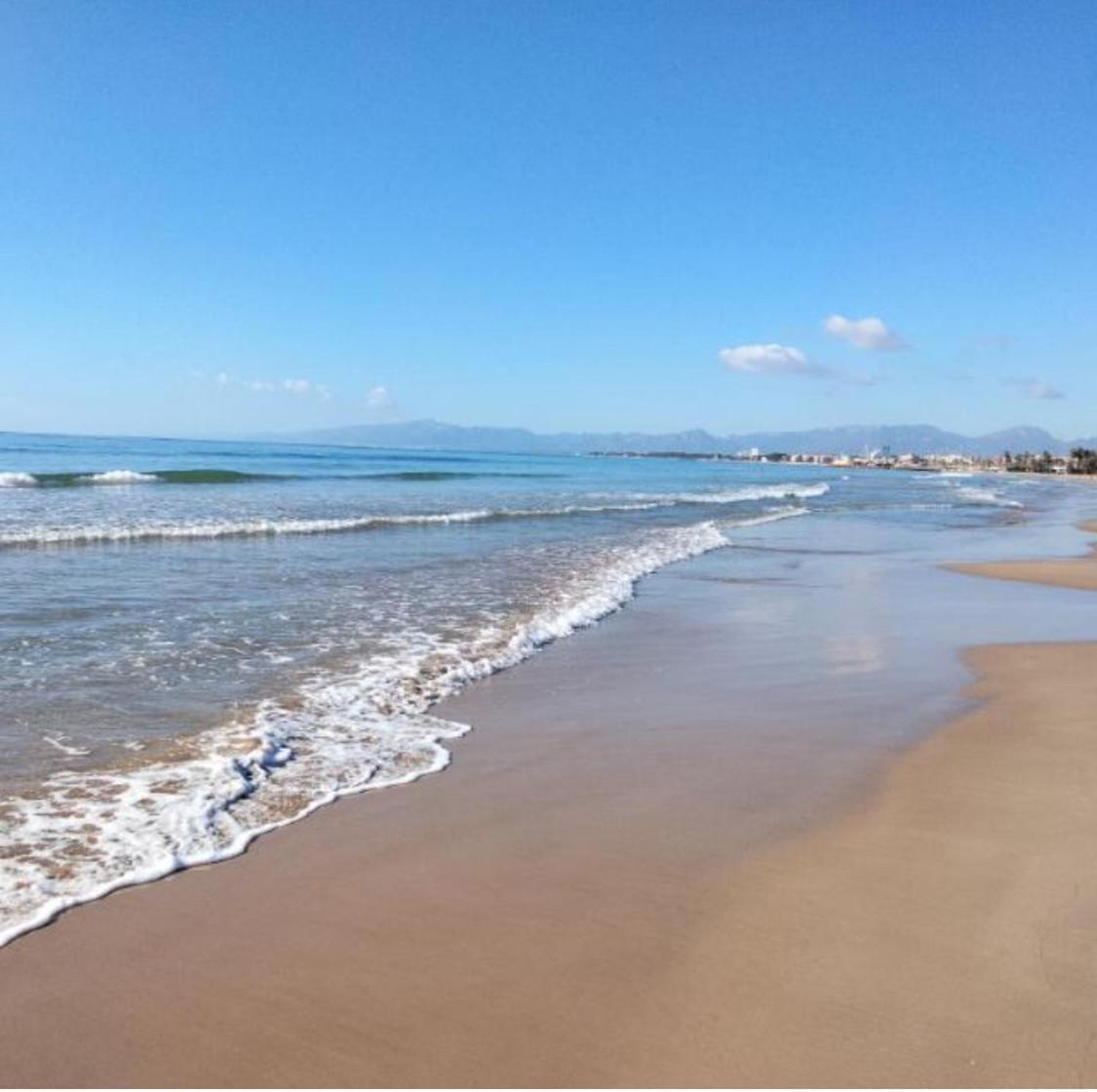 Apartbeach Los Juncos Residencial Piscinas Y Petanca La Pineda Kültér fotó