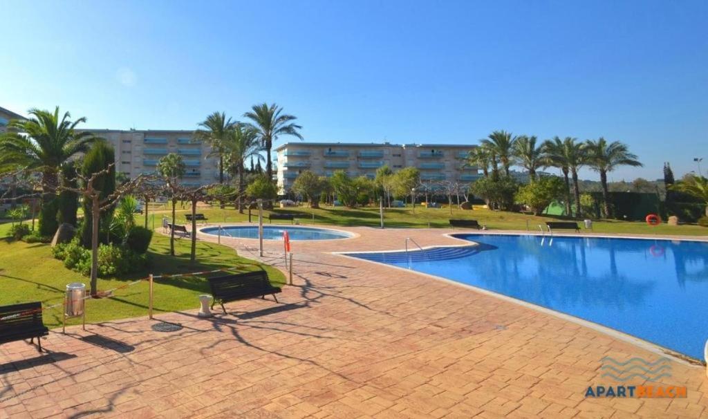 Apartbeach Los Juncos Residencial Piscinas Y Petanca La Pineda Kültér fotó