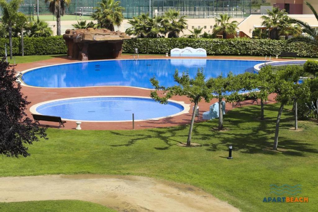 Apartbeach Los Juncos Residencial Piscinas Y Petanca La Pineda Kültér fotó